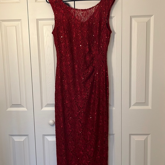 Ladies sleeveless long evening dress. - Picture 3 of 7